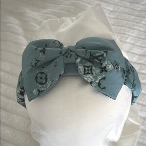 Blue Bow Headband NWOT